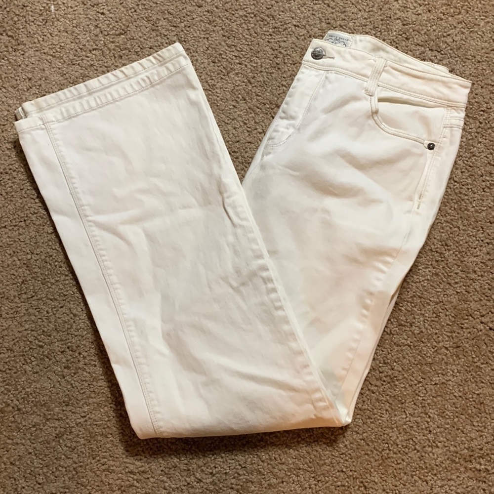White House Black Market “Blanc” white jeans Size 8 good cond* see below